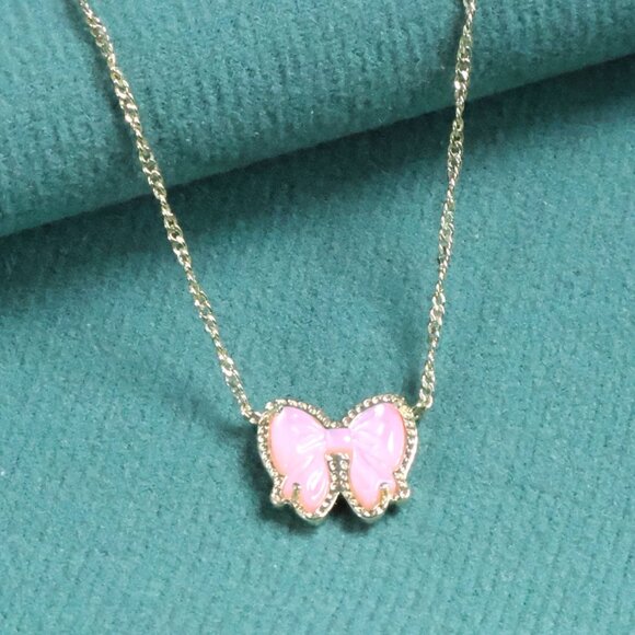 Kendra Scott Haley Bow Necklace Blush Mother-of-Pearl Gold - Picture 2 of 2